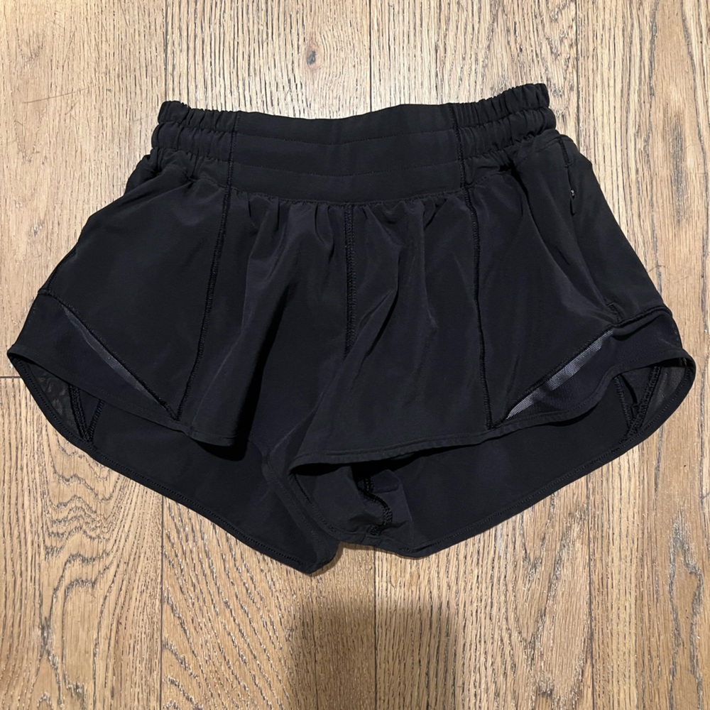 Lululemon Hotty Hot Shorts Low Rise